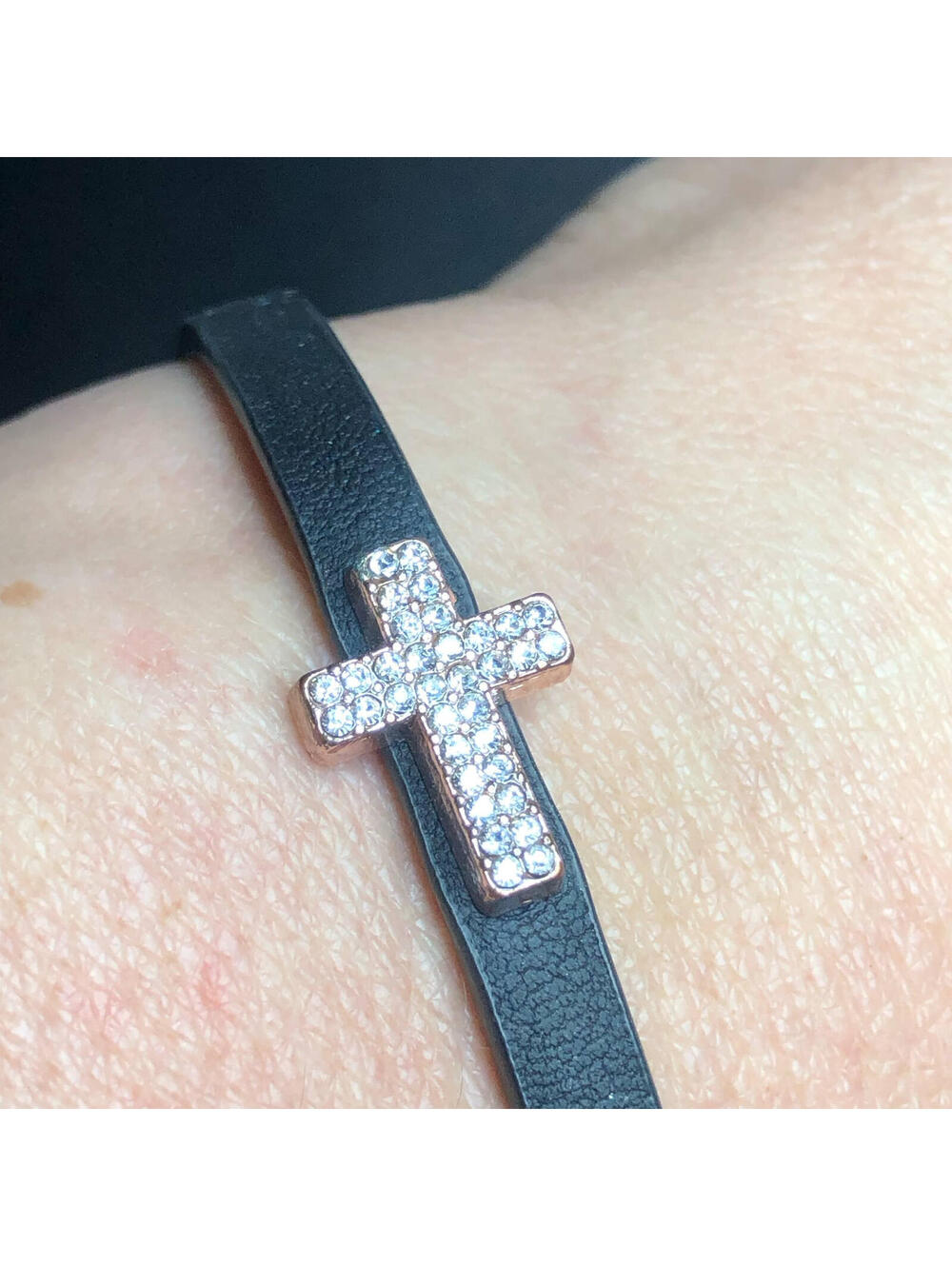 4363 BCBGENERATION CZ cross adjustable band buckle Bracelet